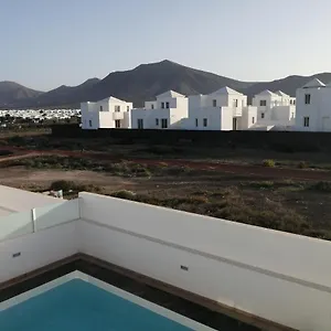 https://villa-geny.in-canary-islands.com